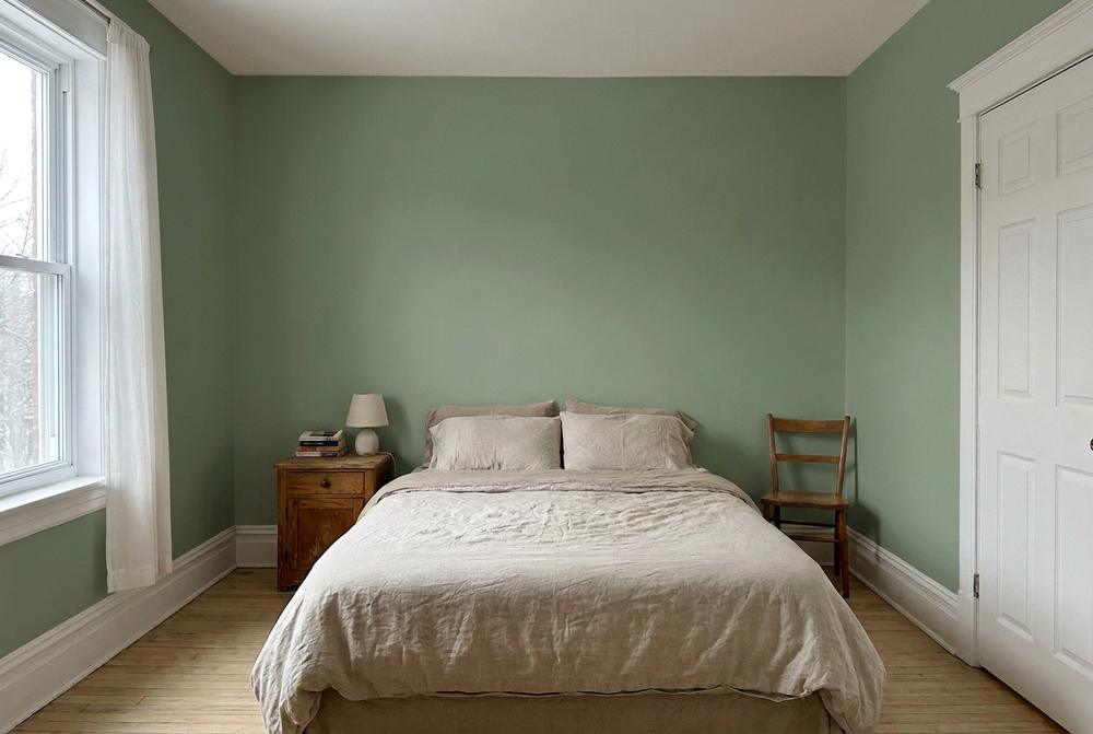 Chambre aux murs vert forêt doux